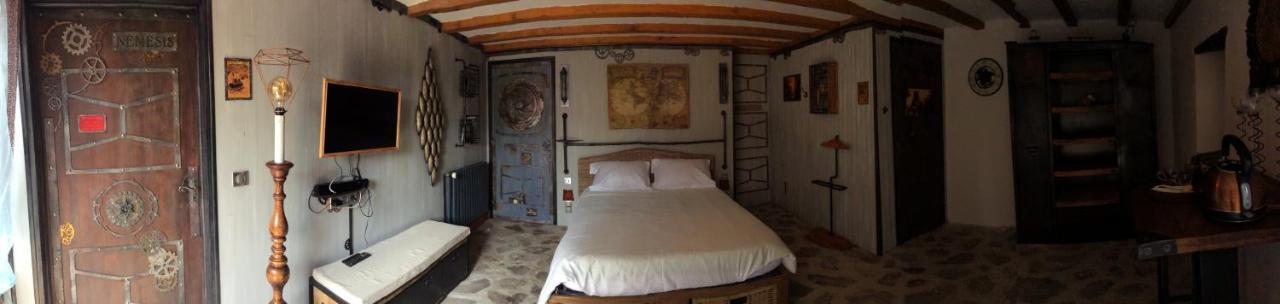Chambre Steampunk Jules Vernes Bosbonparent Kültér fotó